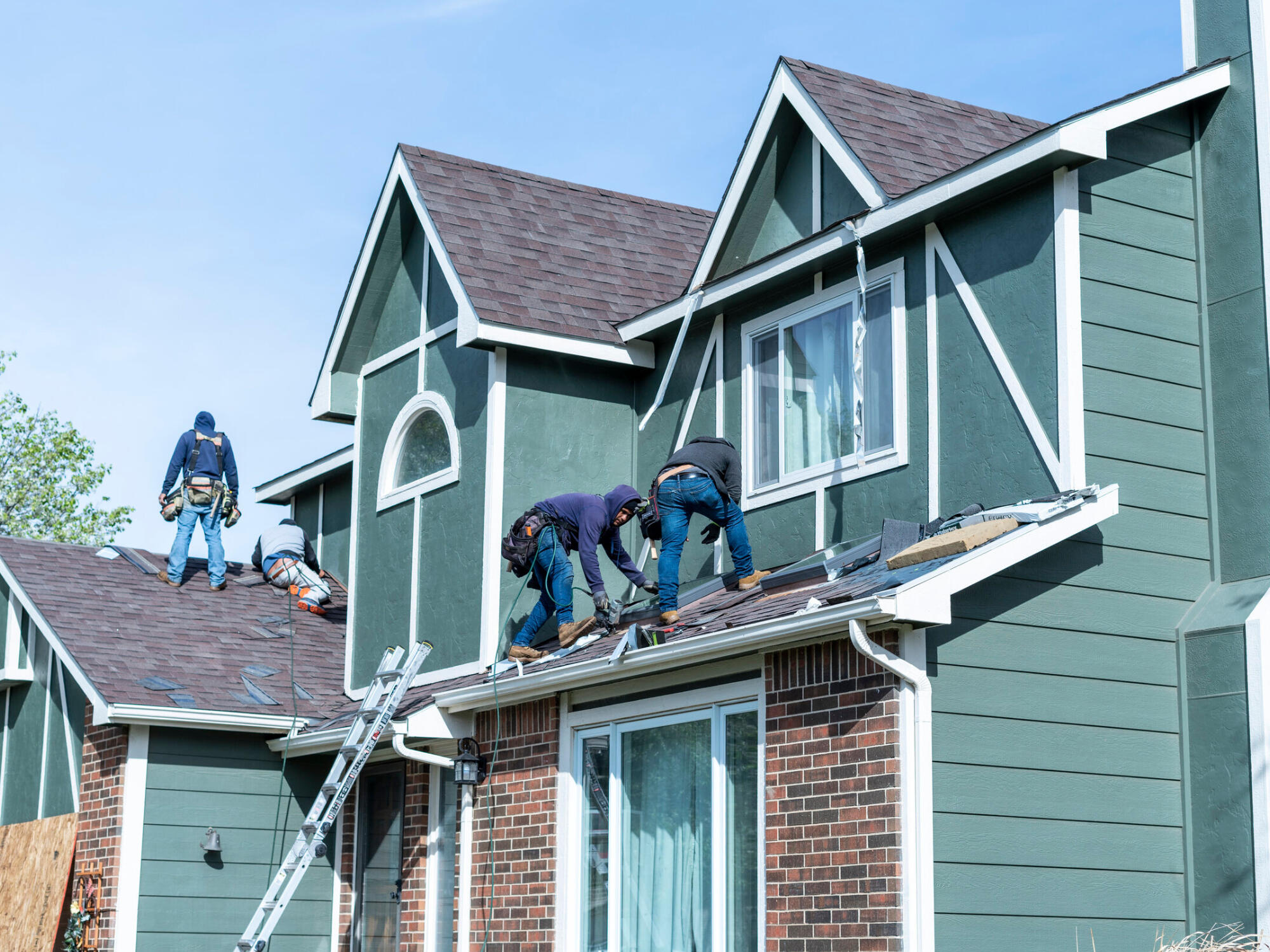 CALGARY RESIDENTIAL ROOF REPAIR